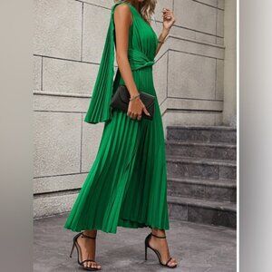 LAST ONE 🔥 Green One Shoulder Twist Front Pleated Hem Dress